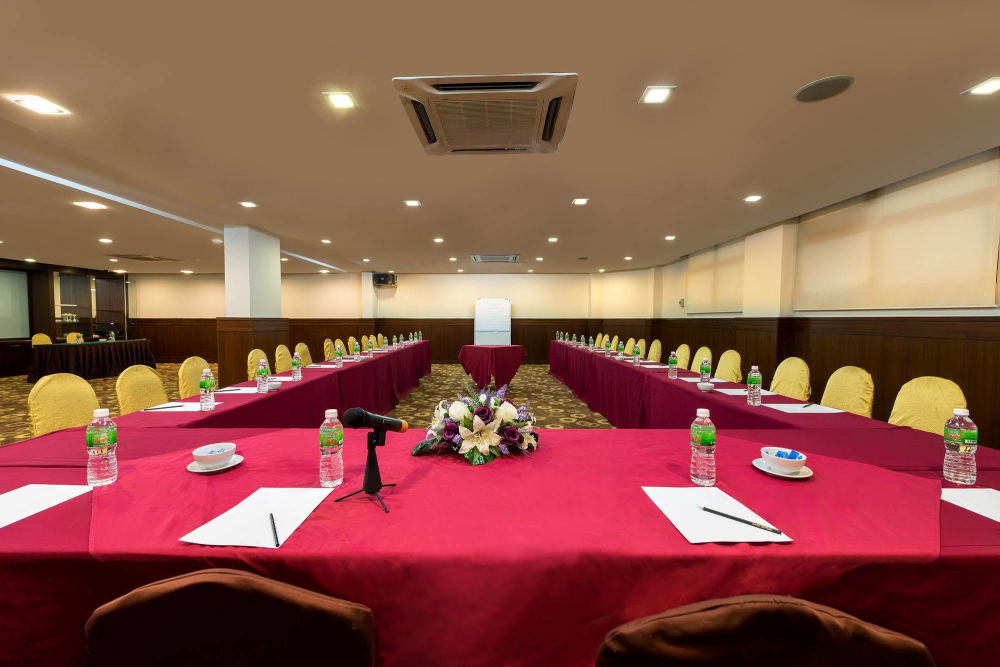 Hotel Sentral Johor Bahru @ Woodland Causeway Bagian luar foto